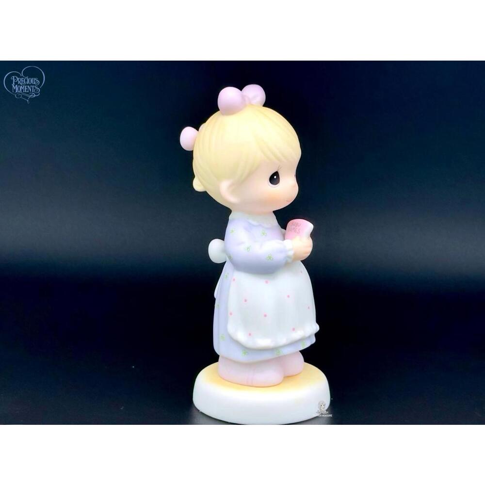 Precious Moments Girl Figur Baby Names Book – Expecting Mother Collectible